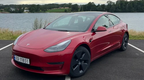 TESLA Model 3 Long Range AWD- Autopilot- H-Feste- V.Pumpe- El Bakluke