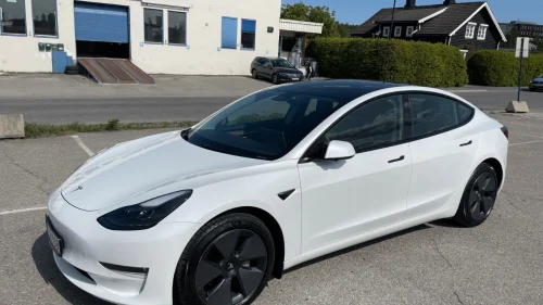 TESLA Model 3 Long Range AWD / 4 nye s.dekk/ facelift