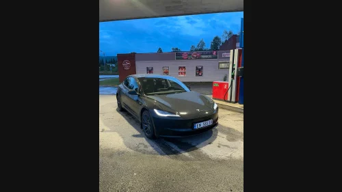 TESLA Model 3 Long Range AWD