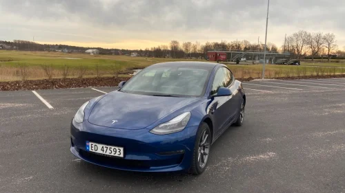 TESLA Model 3 Long Range - 4WD - Varmepumpe - Varme i ratt