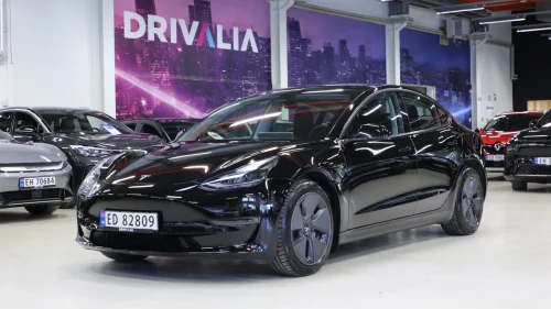 TESLA Model 3 Long Range AWD/Skinn/Ledlys/Autopilot/Keyless