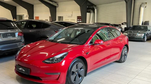TESLA Model 3 LONG RANGE / AWD/ VARMEPUMPE / AUTOPILOT / 602 KM