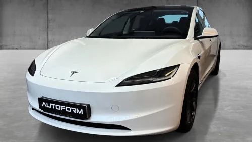 TESLA Model 3 Highland, LR, Krok