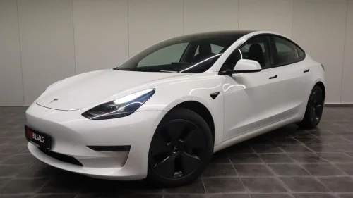 TESLA Model 3 Lang Range 600/Rattvarmer/Autopilot 3/Panorama/EU 9.27