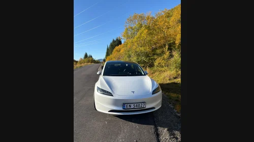 TESLA Model 3 Highland/ Long Range AWD/ Hengerfeste/ Premium