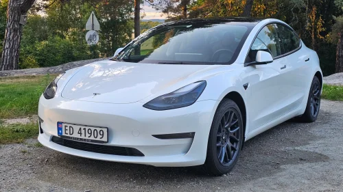 TESLA Model 3 LR AWD/+1 år gar./tilst.rap./nov.21/enh.autopilot