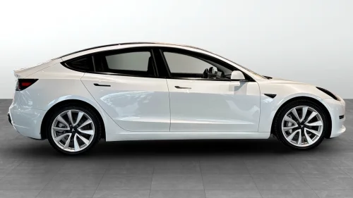TESLA Model 3 Long Range AWD /Autopilot/Hengerfeste