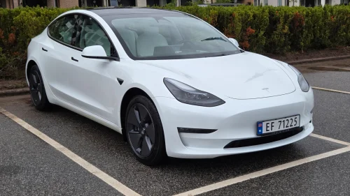 TESLA Model 3 Long Range AWD