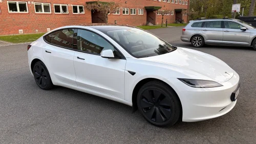 TESLA Model 3