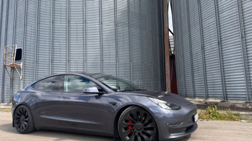 TESLA Model 3 Performance AWD