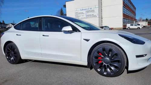 TESLA Model 3 Performance 525hk AWD