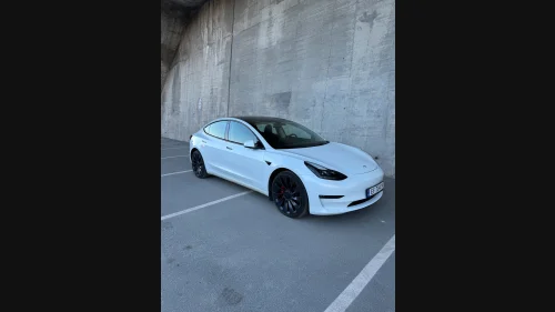 TESLA Model 3 Performance 535hk AWD