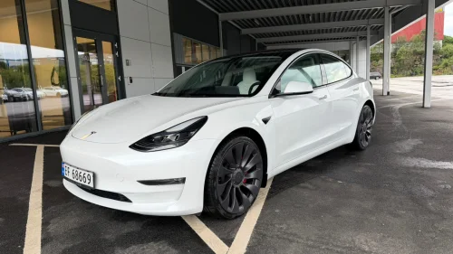 TESLA Model 3 Performance 535hk AWD