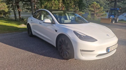 TESLA Model 3 Performance AWD
