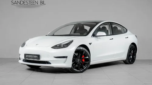 TESLA Model 3 PERFORMANCE/SKINN/AUTOPILOT/PANORAMA TAK/VINTERPAKKE
