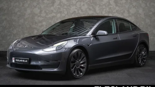 TESLA Model 3 PERFORMANCE 534 HK/AWD/GARANTI/PANO/PREMIUM/KAMERA