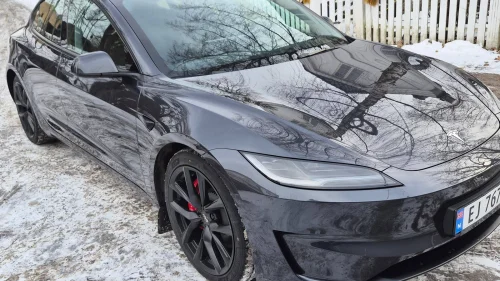 TESLA Model 3 TESLA Model 3 Performance