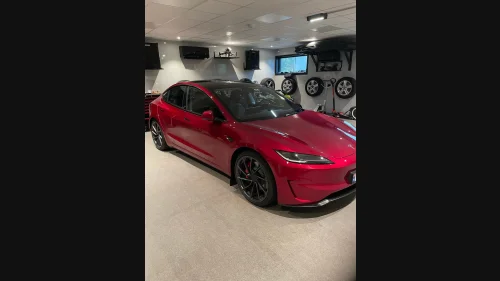 TESLA Model 3 Performance AWD