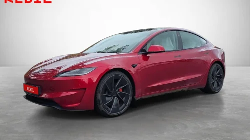 TESLA Model 3 Performance Highland/VentilerteSeter/Ambient/Ryzen