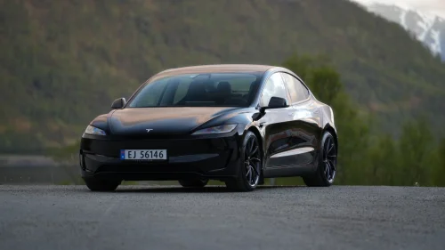 TESLA Model 3 Performance AWD,  2 set 20″ Warp-felger.