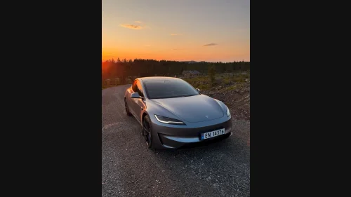TESLA Model 3 Performance AWD