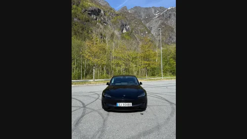 TESLA Model 3 Performance AWD