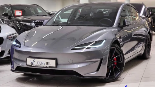 TESLA Model 3 Performance - Ceramic coat - LED Matrix - Highland
