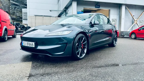 TESLA Model 3 Performance AWD
