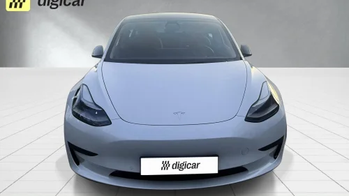 TESLA Model 3 SR RWD / Autopilot / 18" Aero / Kamera / ++