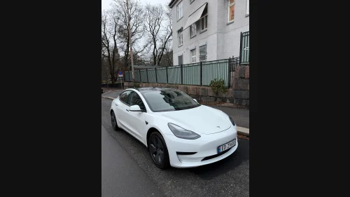 TESLA Model 3 Standard Range Plus RWD