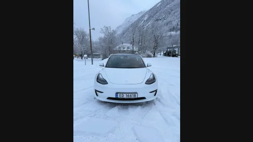 TESLA Model 3 Standard Range Plus RWD