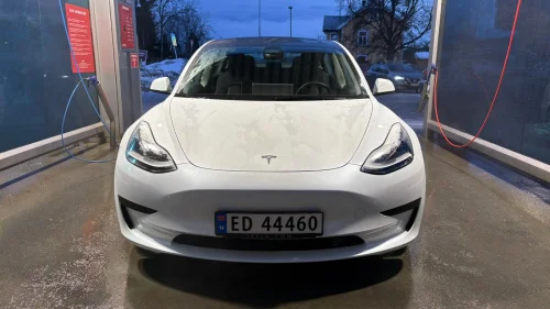 TESLA Model 3 Standard Range Plus RWD