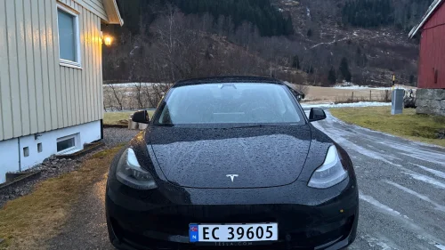 TESLA Model 3 Standard Range Plus RWD