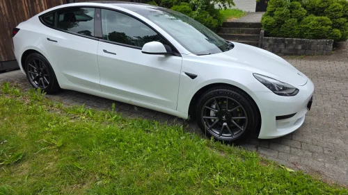 TESLA Model 3 Standard Range Plus RWD