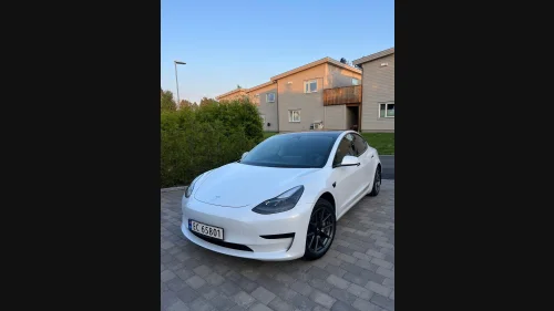 TESLA Model 3 Standard Range Plus RWD