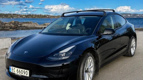 TESLA Model 3 Standard Range Plus RWD