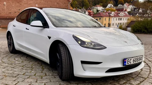 TESLA Model 3 Standard Range Plus RWD