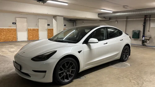 TESLA Model 3 Standard Range Plus RWD