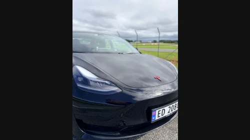 TESLA Model 3 Standard Range Plus RWD