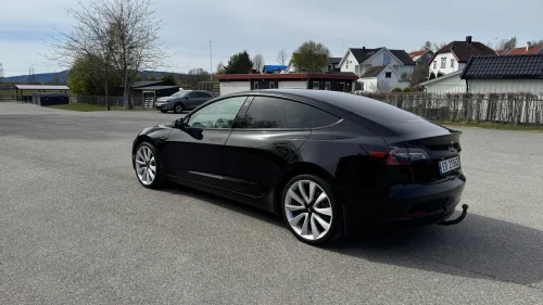 TESLA Model 3 Standard Range Plus RWD