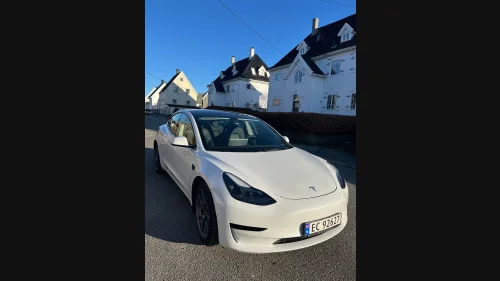 TESLA Model 3 Standard Range Plus RWD