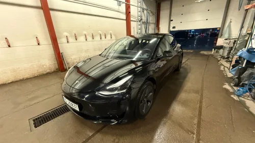 TESLA Model 3 Standard Range Plus RWD