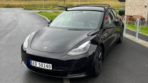 TESLA Model 3 Standard Range Plus RWD