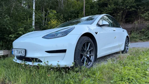 TESLA Model 3 Standard Range Plus RWD Pris kr. 6500.-