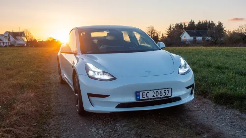 TESLA Model 3 SR+ RWD | Krok | 1 Eier | EU 2027 | Nybilgaranti