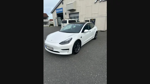 TESLA Model 3 Standard Range Plus RWD