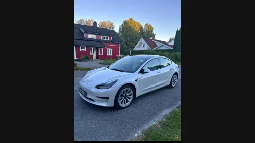 TESLA Model 3 Standard Range Plus RWD
