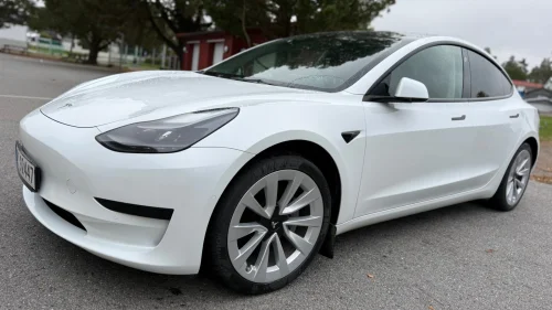 TESLA Model 3 Standard Range Plus RWD