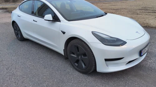 TESLA Model 3 Standard Range Plus RWD