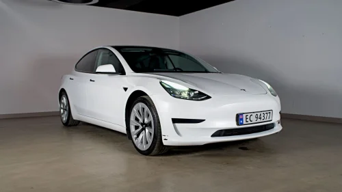 TESLA Model 3 448km / SR+ / Autopilot / Varmepumpe / +++